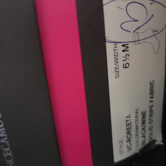 Vince Camuto Roreeta pull-on stretch boots.  Super cute.  On trend. - Picture 3 of 3